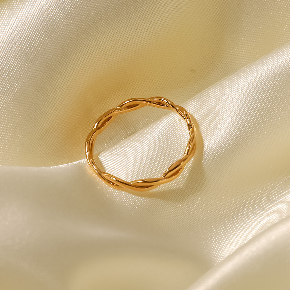 European and American Ring Twisted Linear Geometric Hollow Stacked Ring