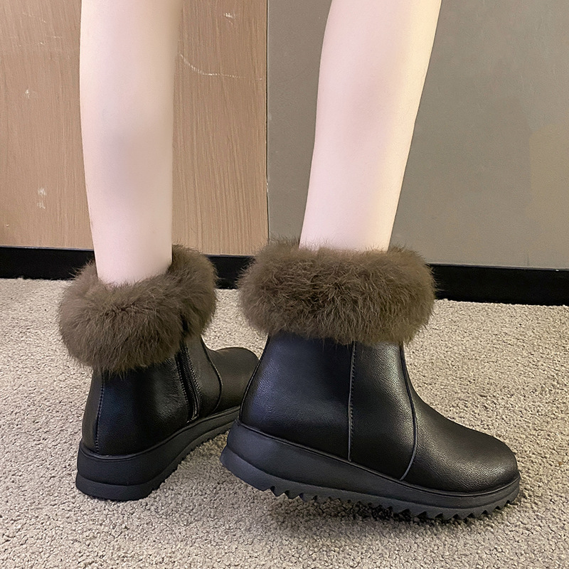 Thick and warm cotton shoes with added fleece, flat bottom and anti slip short tube bread shoes