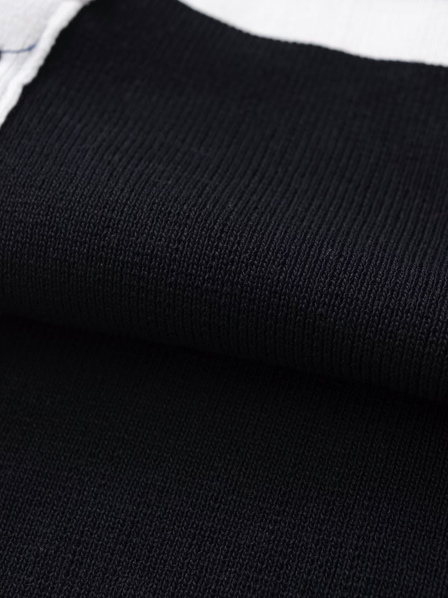 V-neck long sleeved soft contrasting cardigan