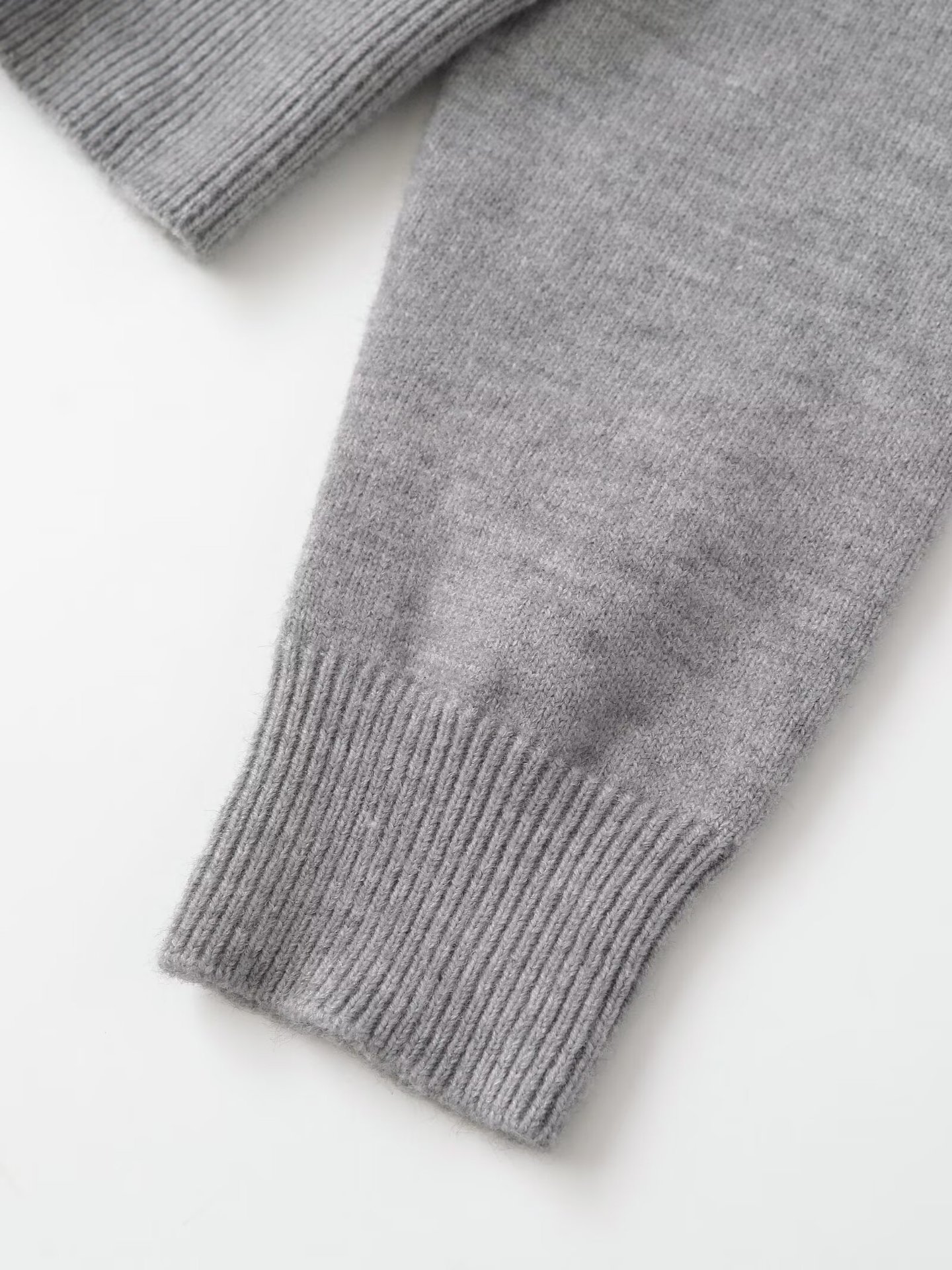 Bow knit hooded jacket