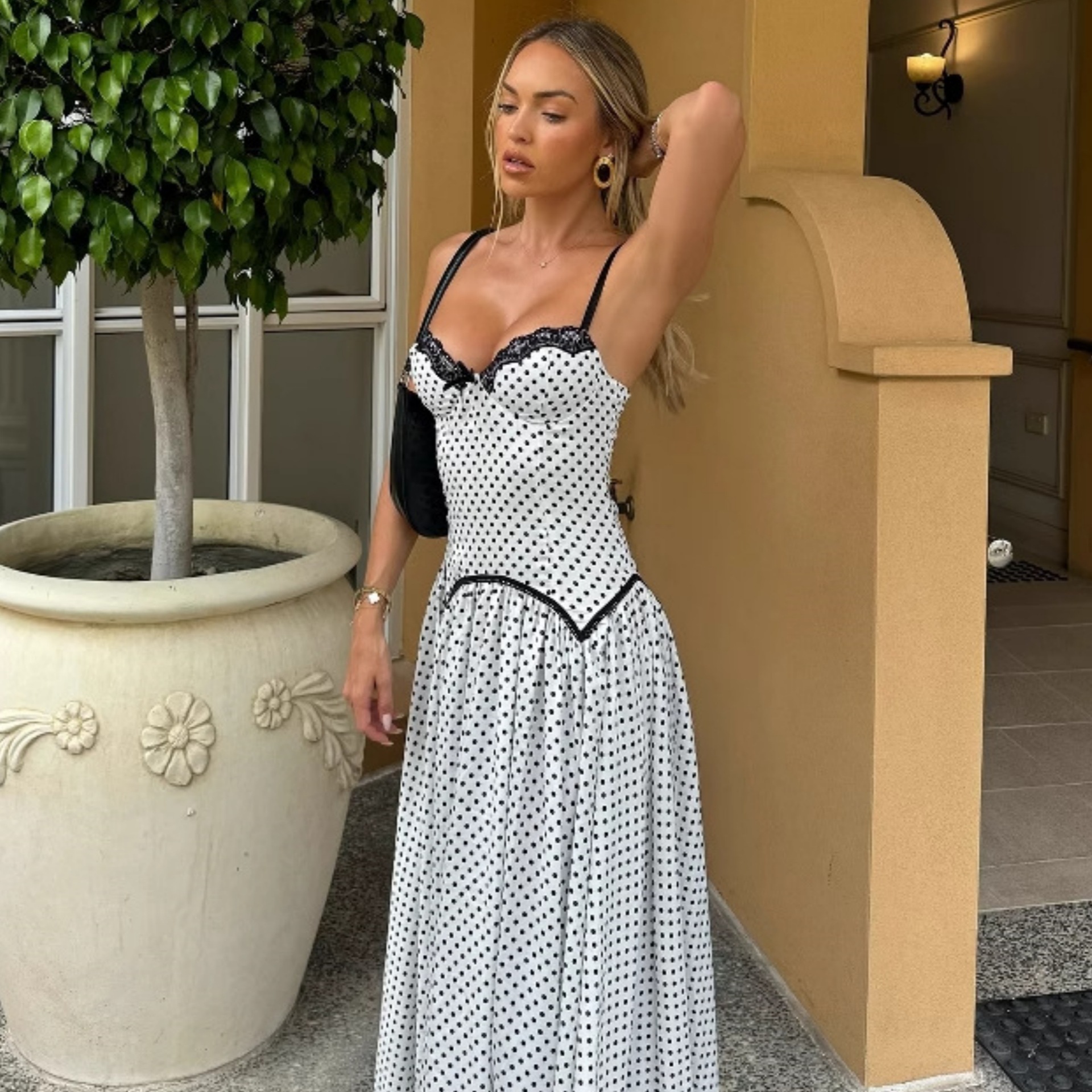 Backless camisole white polka dot dress for women's wear