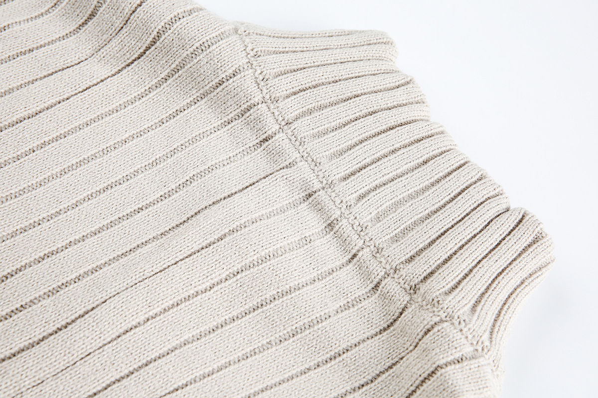 Vintage Polyester Blend Mock Collar Graphic Sweater