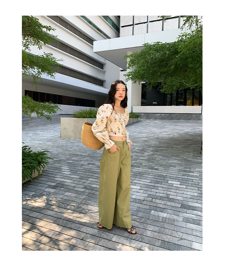U-Neck Breezy Fragmented Blossom Body-Hugging Cropped Top