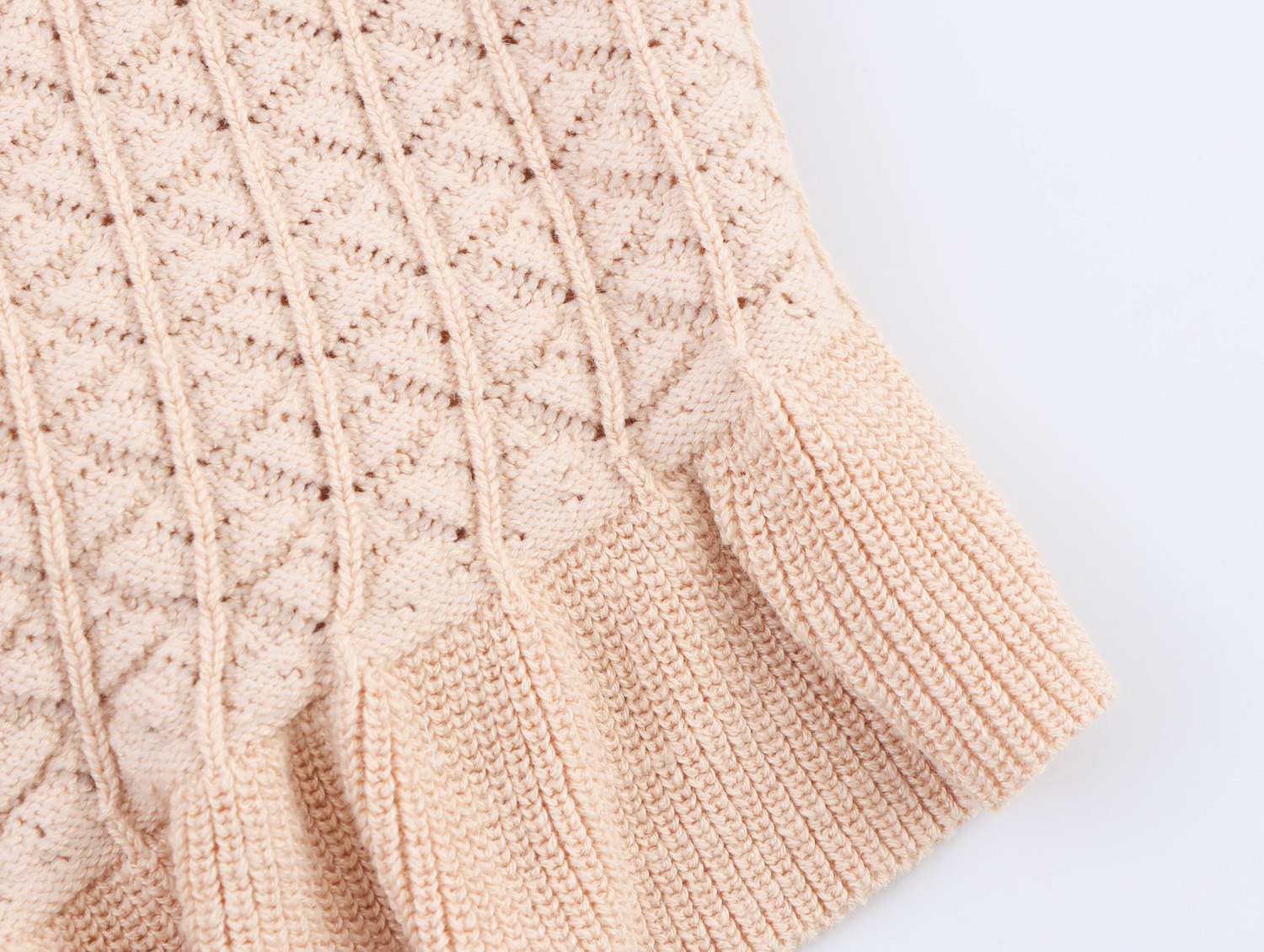 Single breasted knitted camisole vest for women