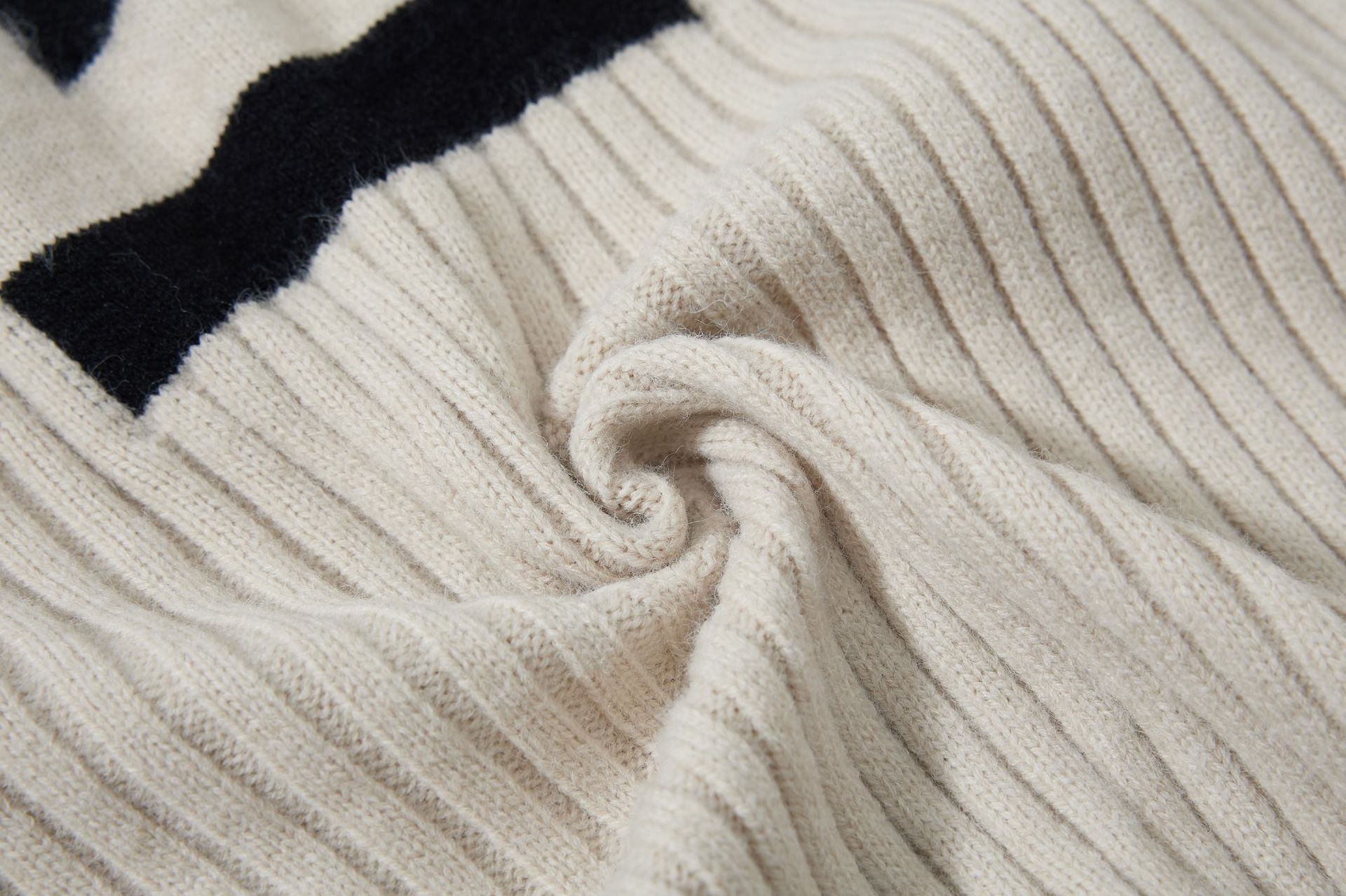 Sporty Loose Jacquard Long Sleeve Sweater