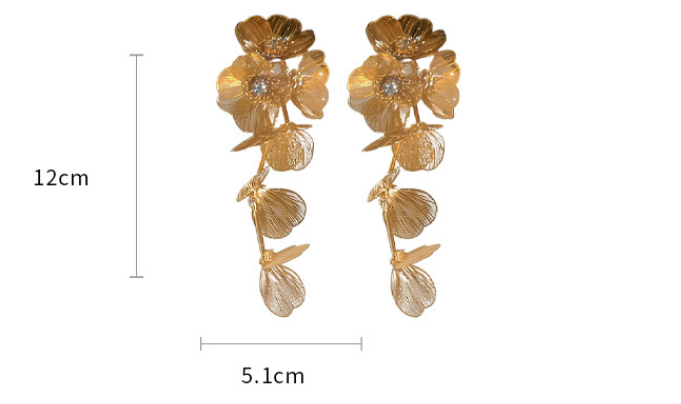 Metal Flower Pearl Earrings European And American Style Personality Fashion Stud Earrings