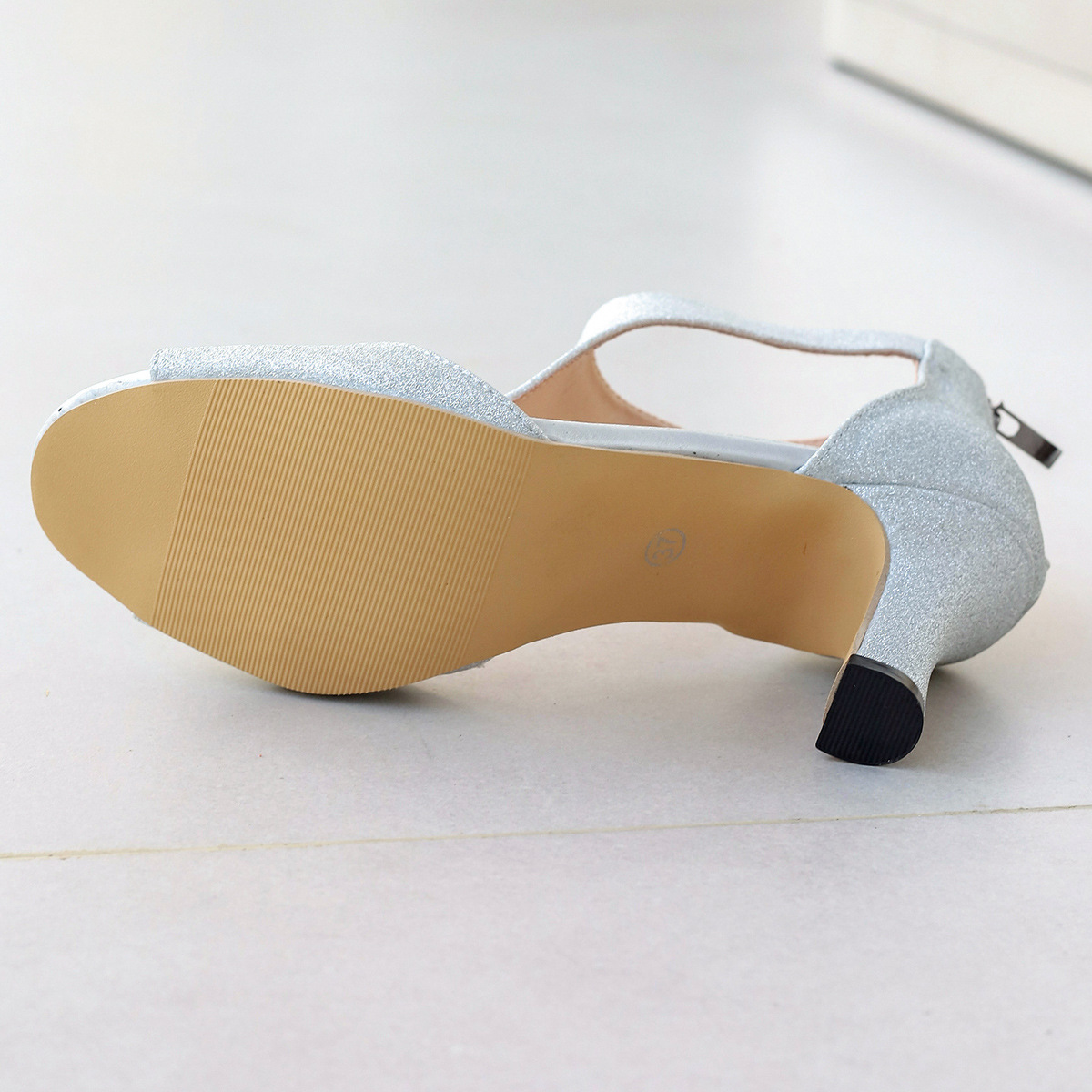 Fashionable zippered fish mouth sandals for women's summer new oversized side air thin heel Roman sandals