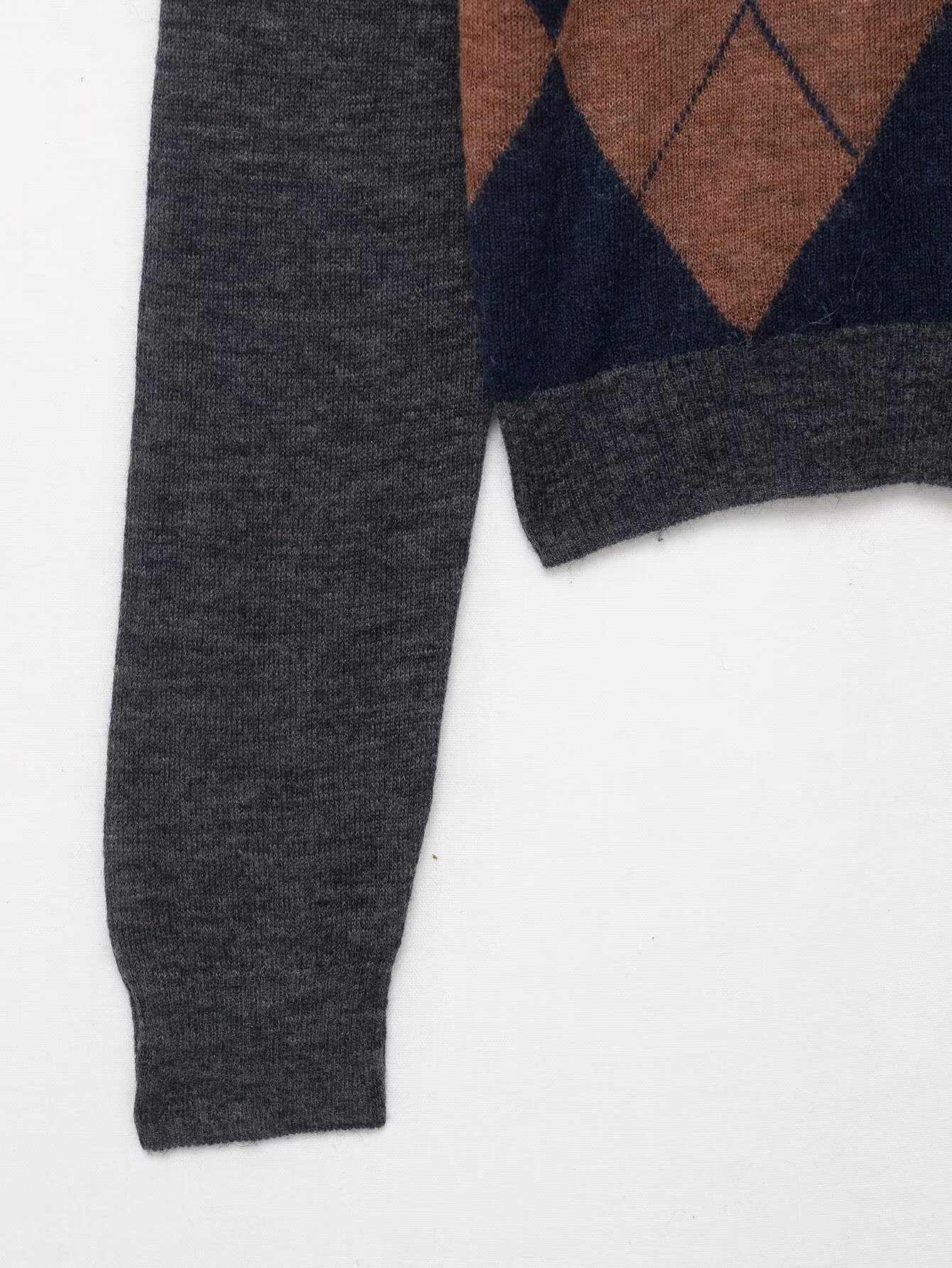 Geometric Knit Long Sleeve Shirt
