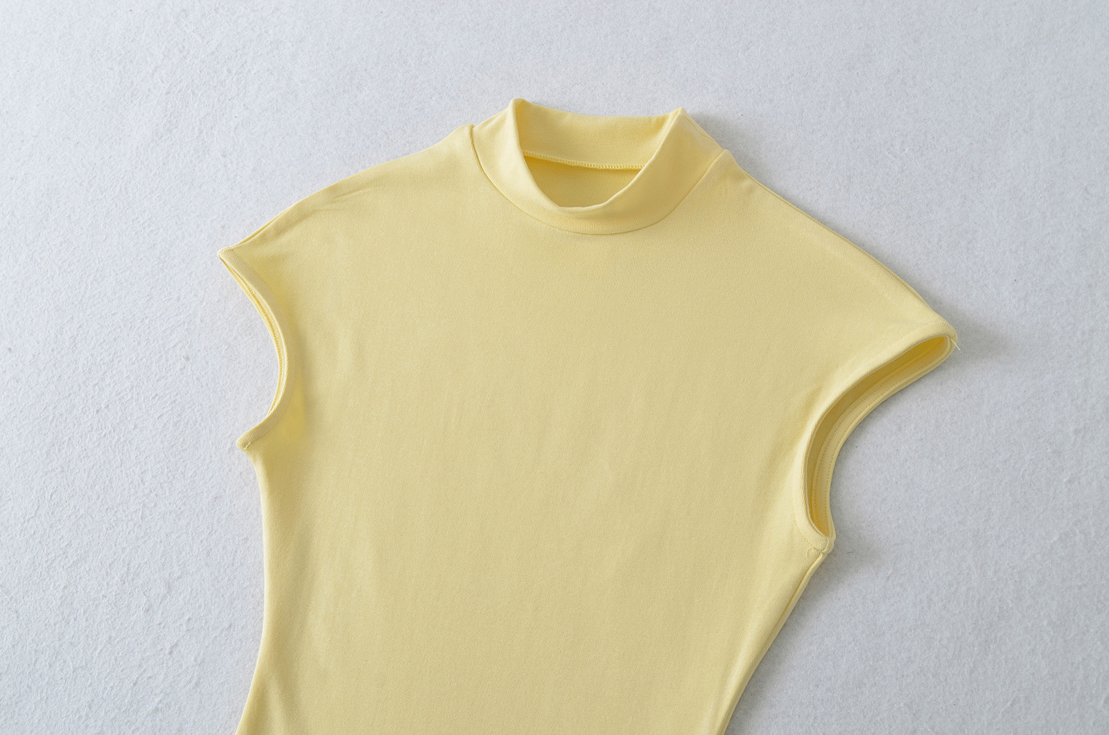 Half-high Neck Short Sleeve Fitted Base Layer Top T-shirt