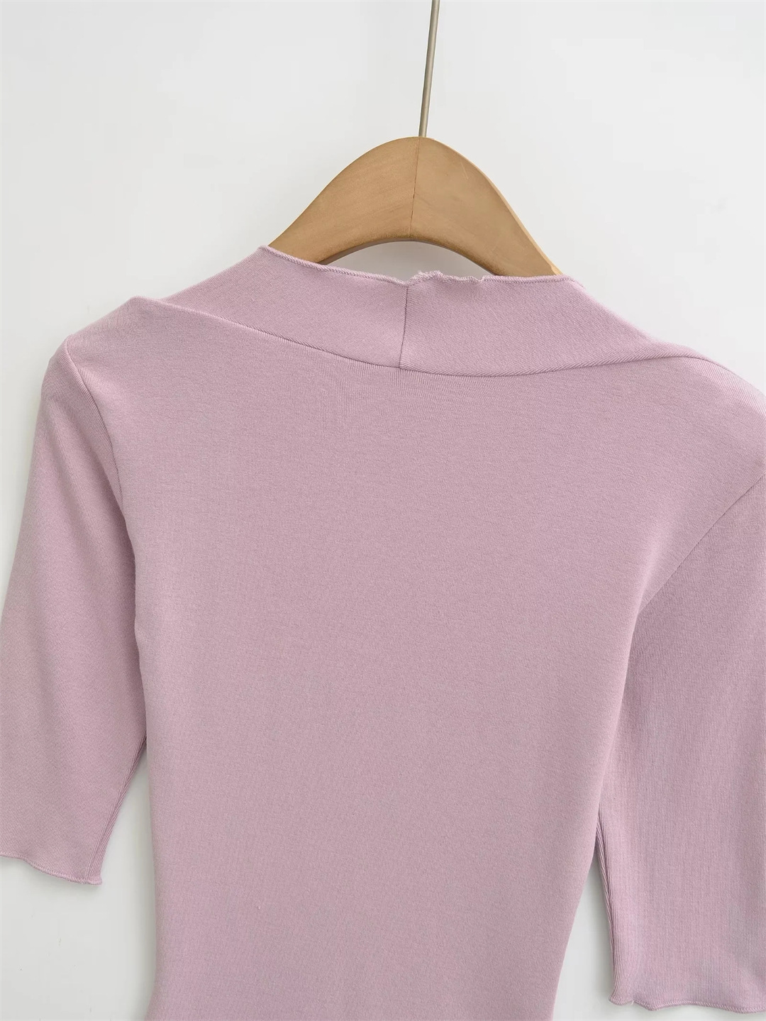 Elbow-Length Scoop Form-Fitting Spice Cropped Tee