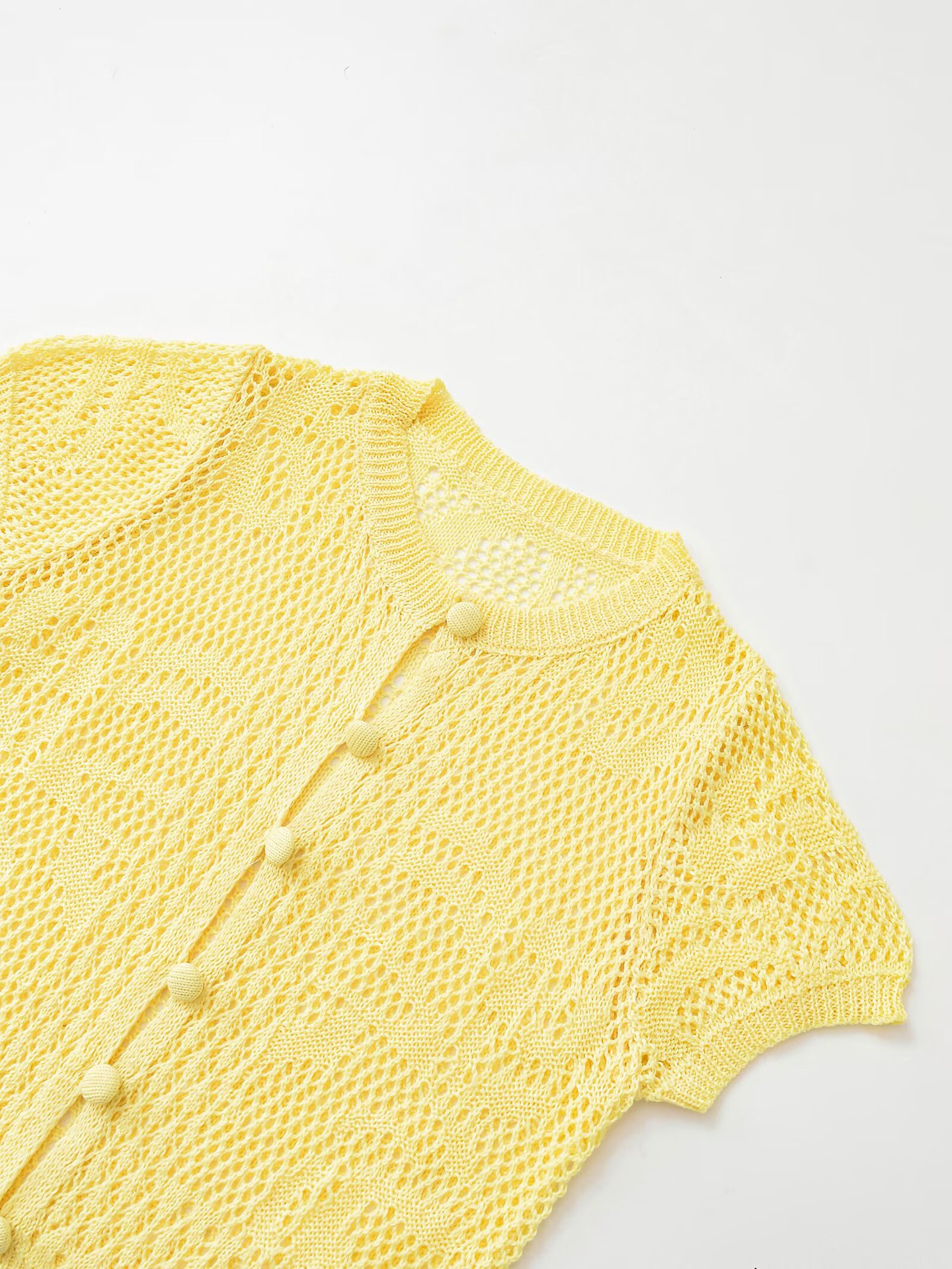 Hollow mesh single breasted knitted T-shirt top for women