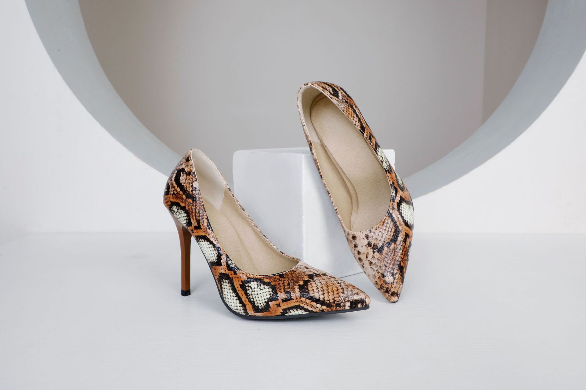 Single shoe shallow mouthed pointed women's high heels, seasonal styles