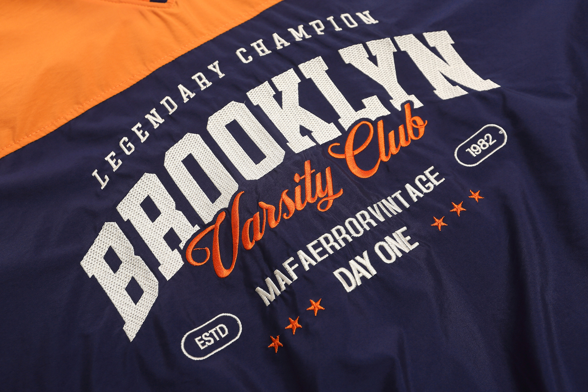 American Retro Two-tone Polyester Sweatshirt