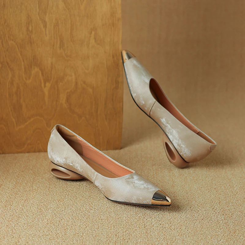 Cowhide Ladies Stiletto Shoes Single Tone Polished