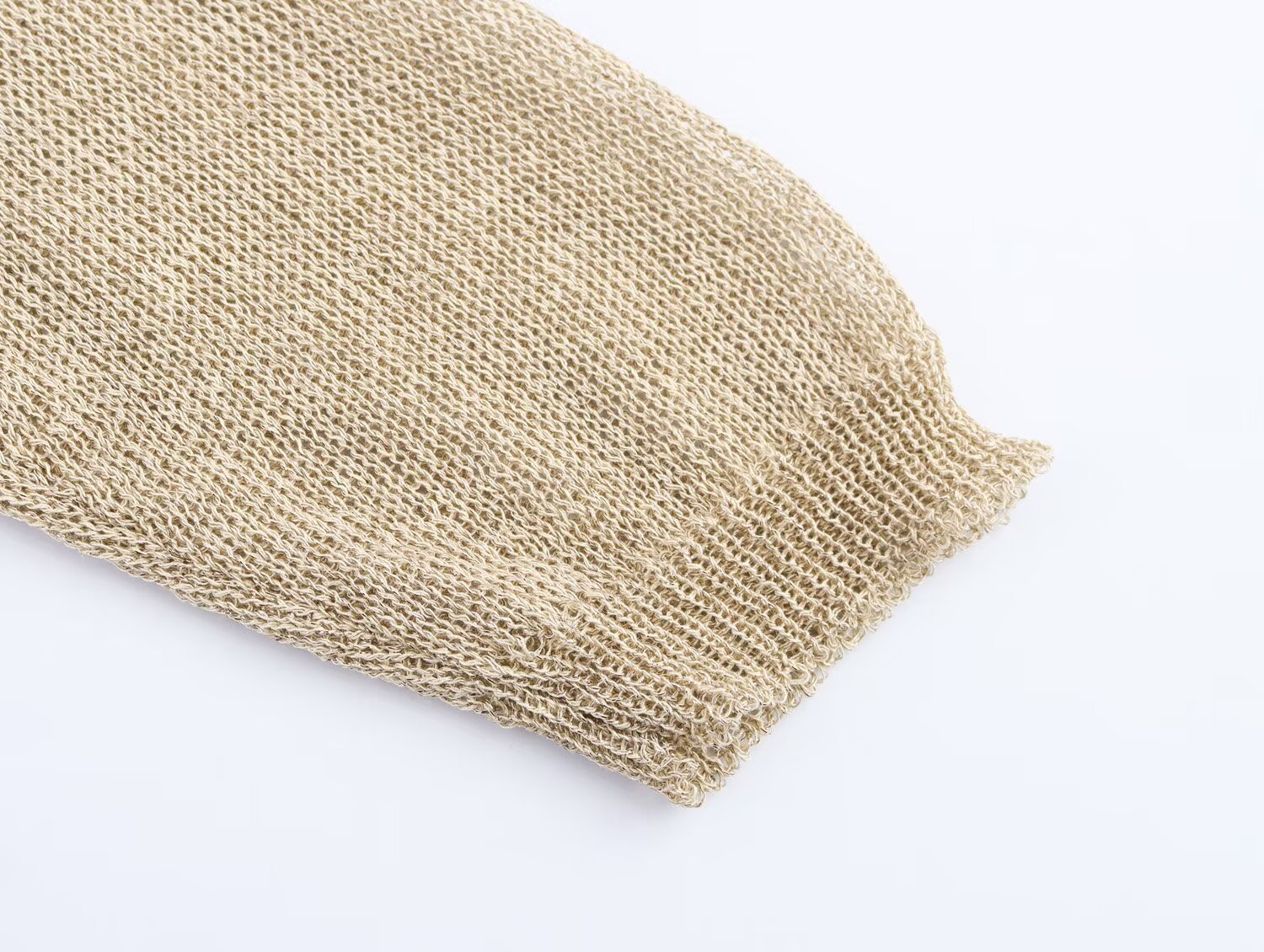 Ladies' Wrist-Length Cardigan Sweater