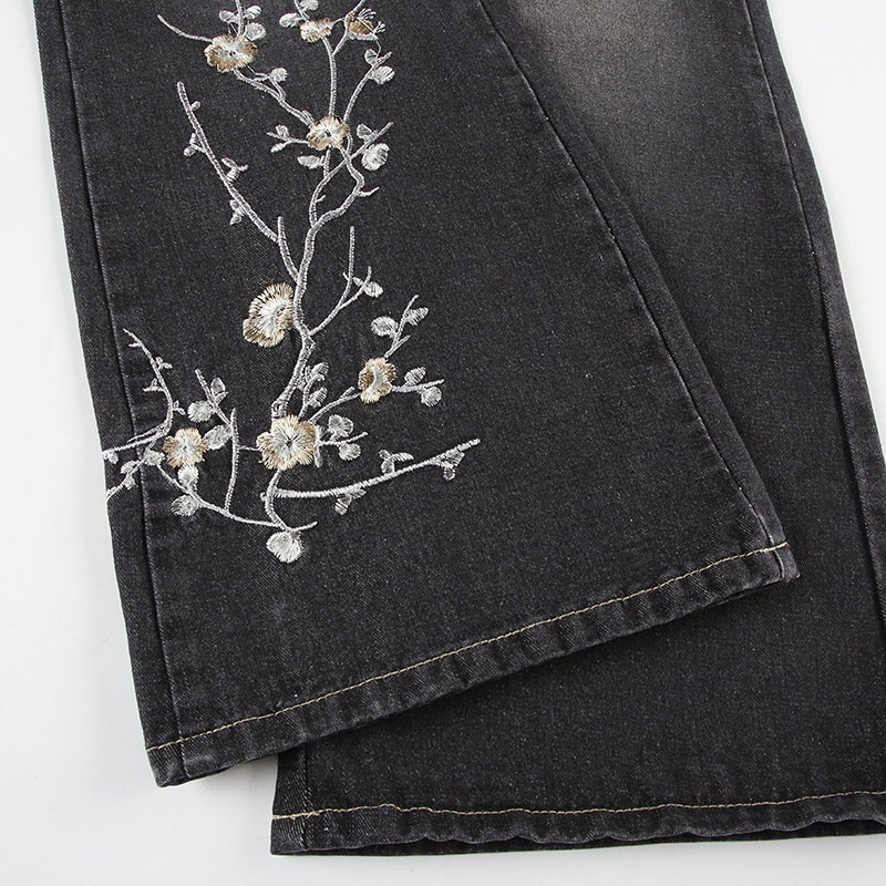 Plant flower embroidery slim fit and slimming flared jeans