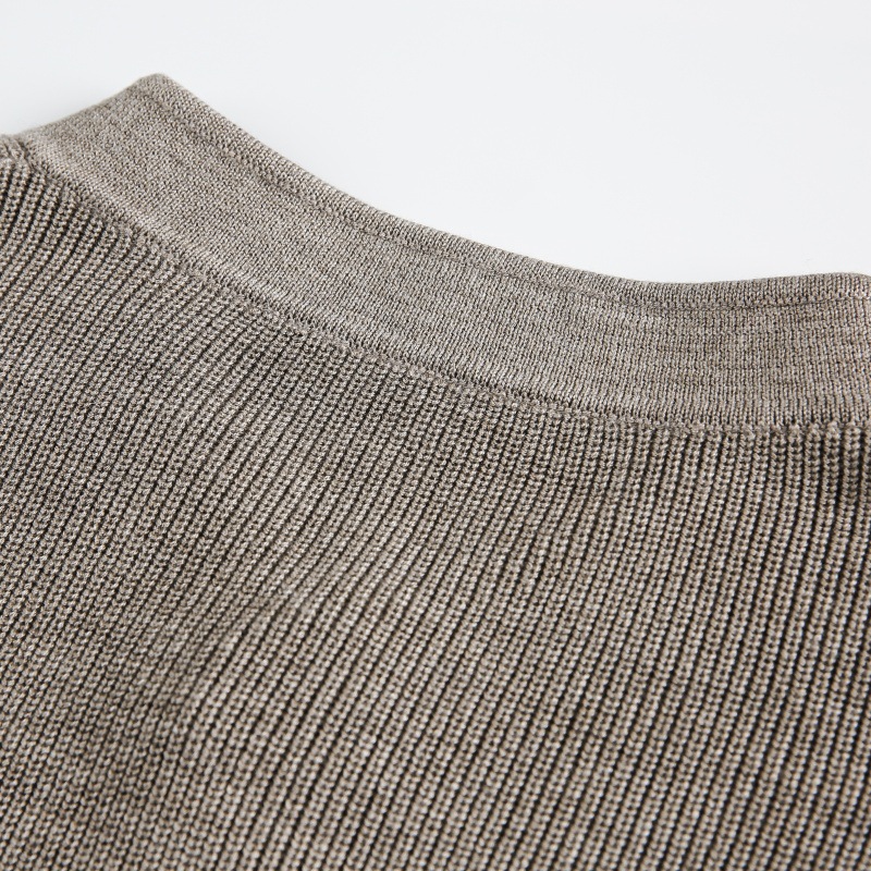 Simple Button Placket Knitwear