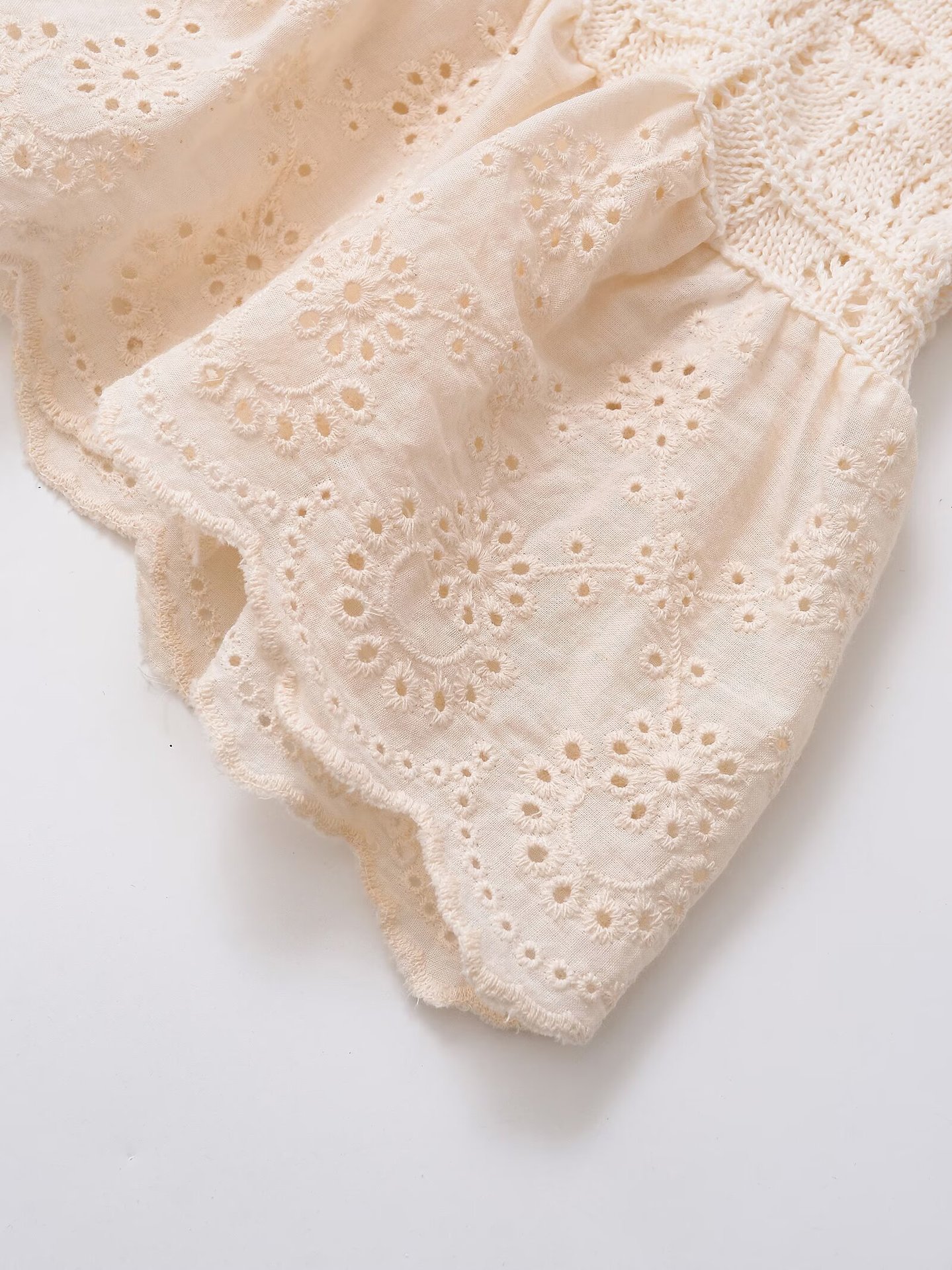 Three-Quarter Sleeve Crewneck Polyester Top