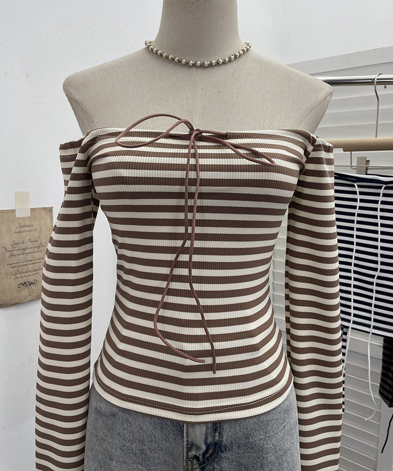 Celebrity Slim Fit Asymmetric Wrist-Length Crop Top