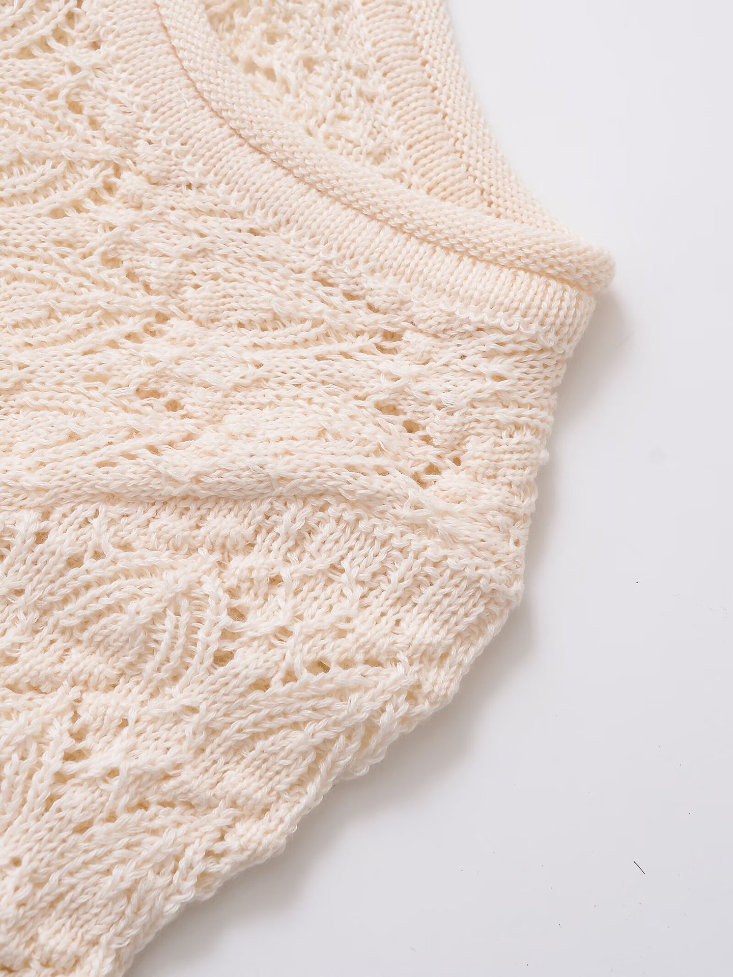 Three-Quarter Sleeve Crewneck Polyester Top