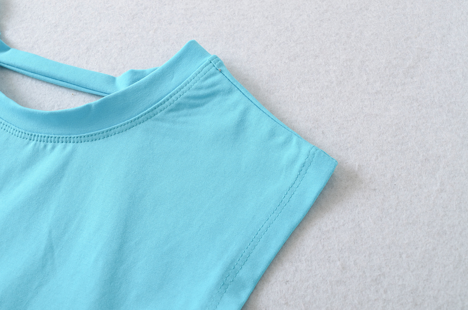 Cross over large backless sexy short T-shirt