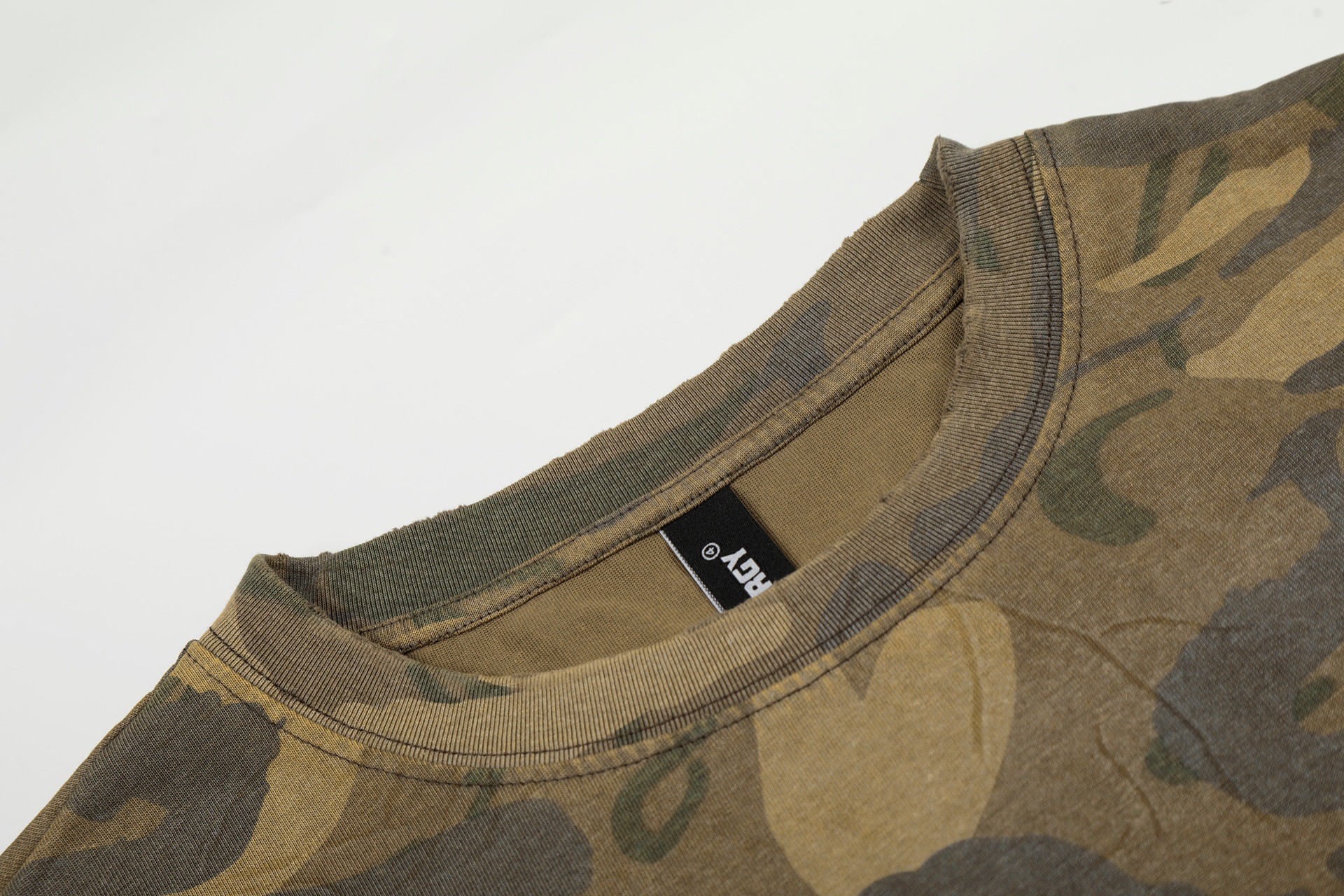 Washed Distressed Small Collar Printed Camouflage Loose Long Sleeve T-Shirt