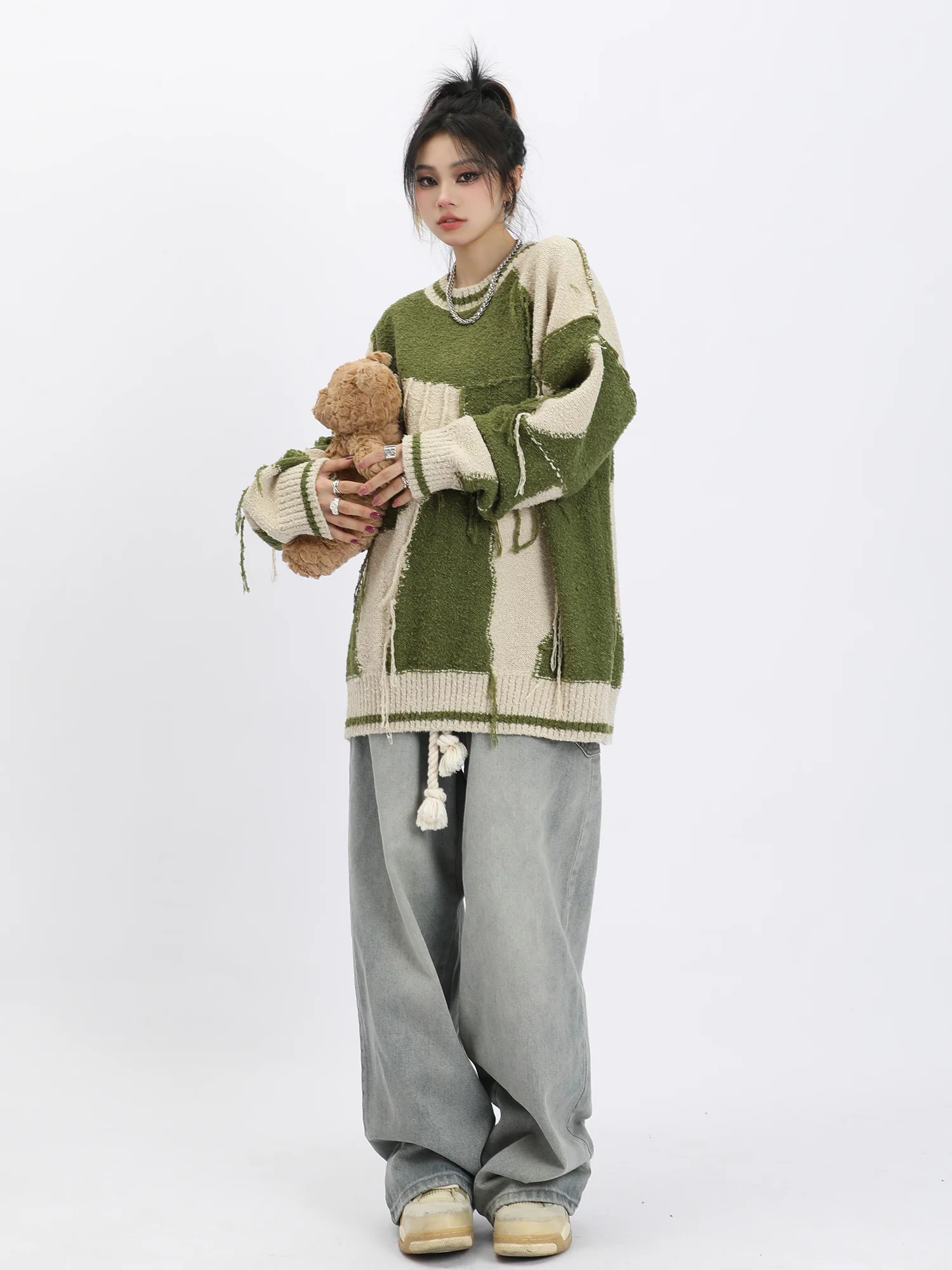 Ladies Long-Sleeved Round Neck Fringe Two-Tone Sweater
