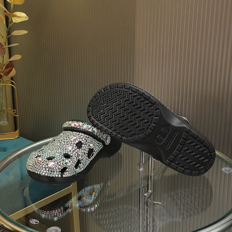 Women Summer Luxury Slippers Rhinestone Decoration Sandals Beach Slides Flip Flop Soft Fashion Casual Shoes