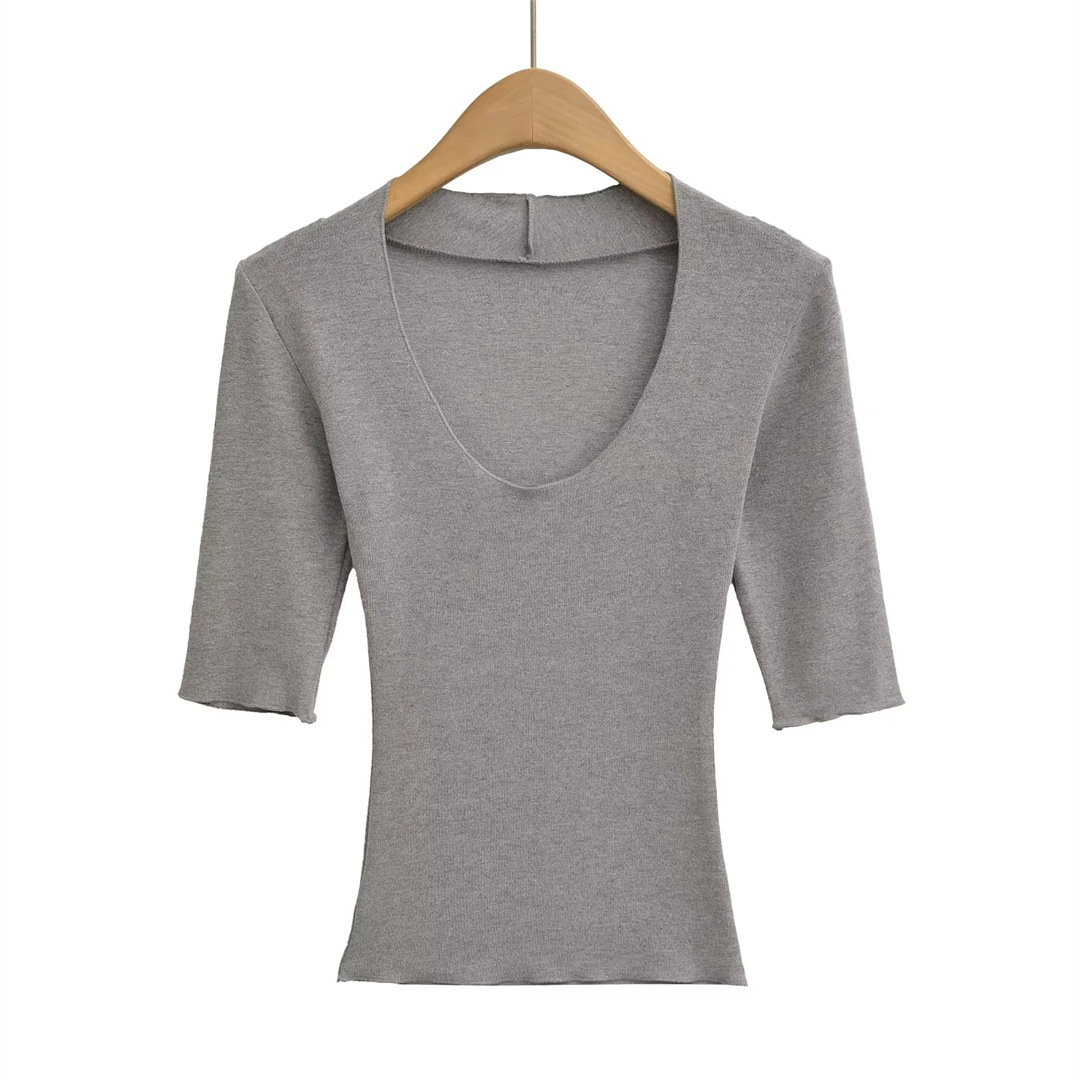 Elbow-Length Scoop Form-Fitting Spice Cropped Tee