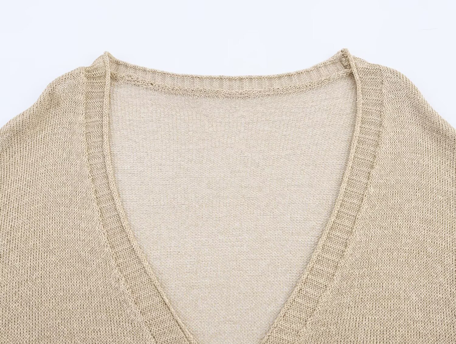 Ladies' Wrist-Length Cardigan Sweater