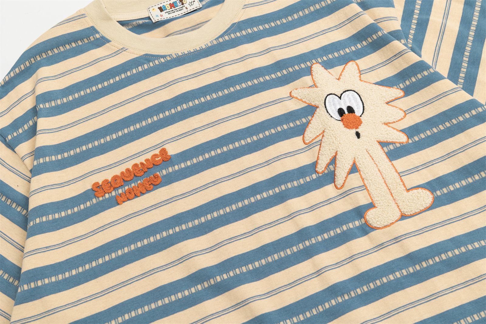 Cartoon embroidered striped short sleeved T-shirt