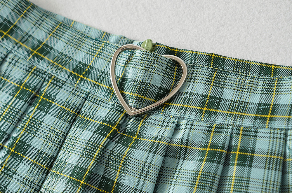 Heart Buckle Sexy High Waist Pleated Short Skirt