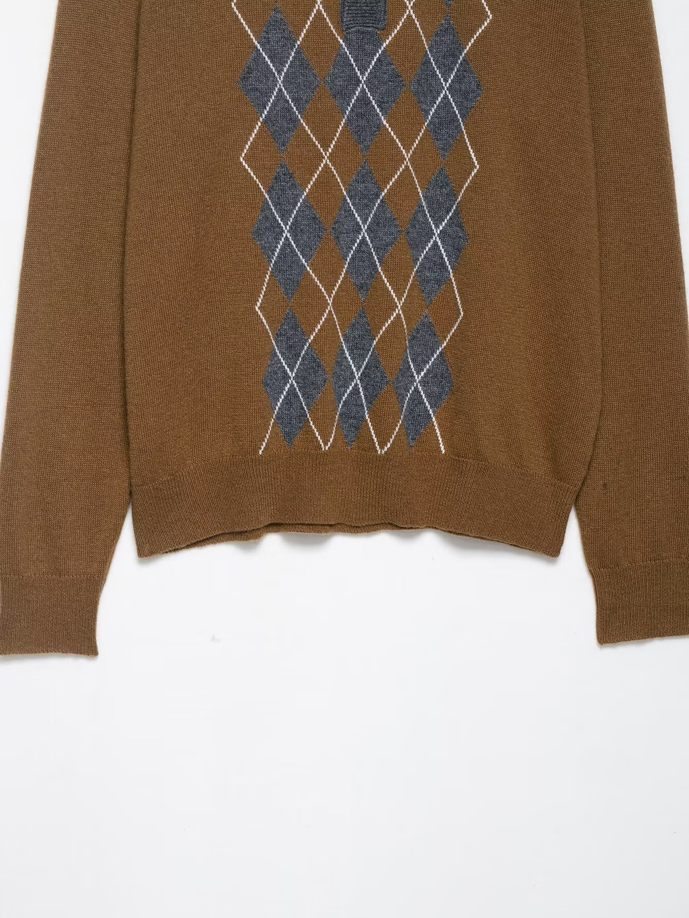 Ladies Argyle Full-Sleeve Turn-Down Triple-Closure Sweater