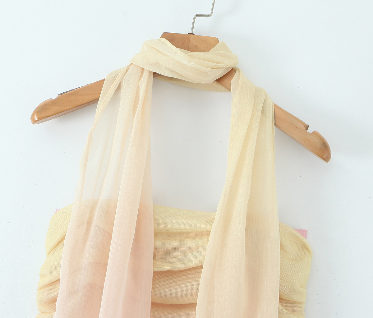 Gradient wrinkled waist cinching strapless dress