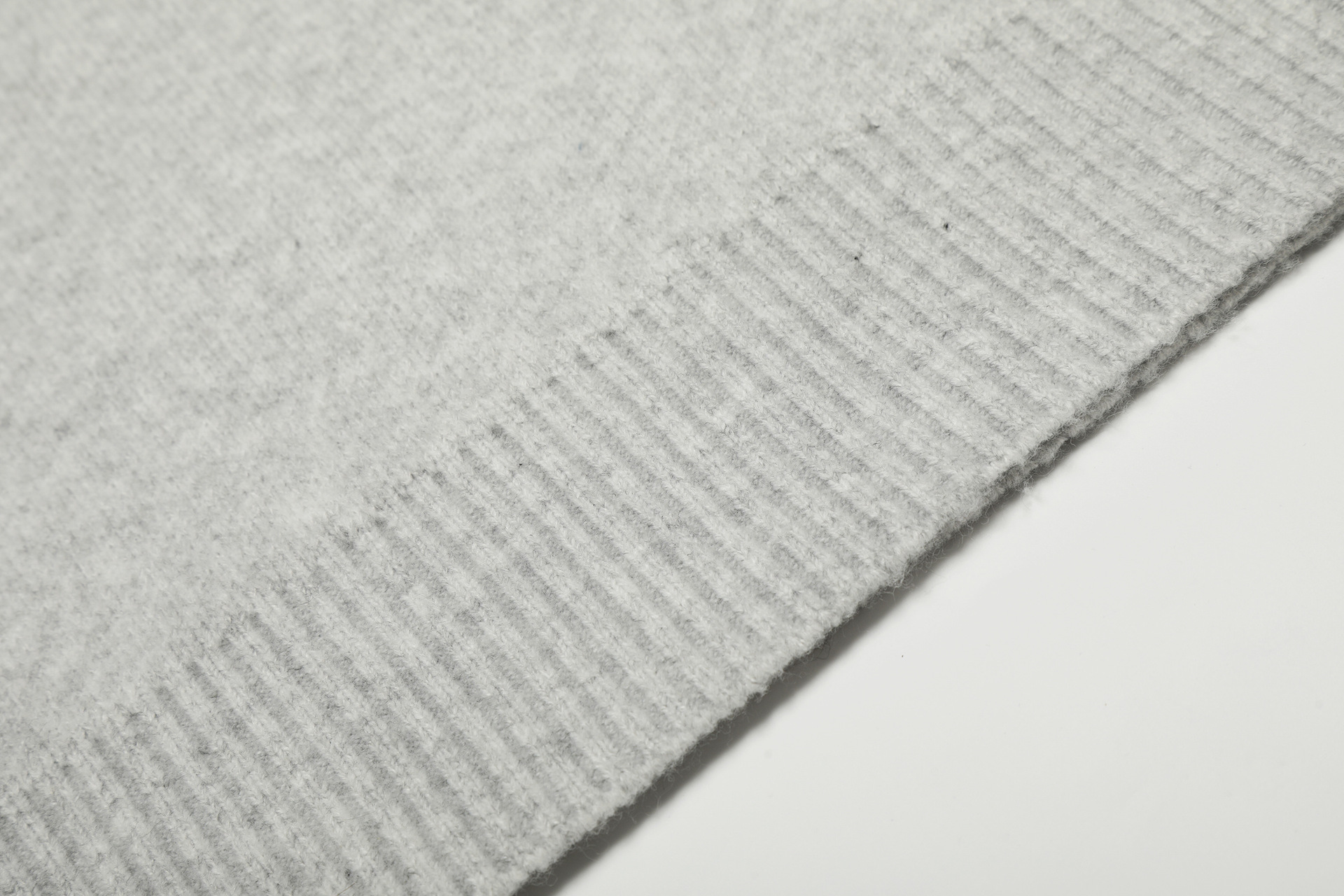 Gender-Neutral Mock Collar Oversized Two-Tone Long Sleeve Sweater