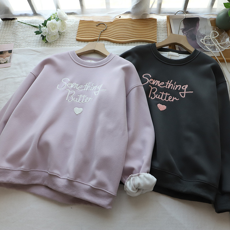 Causal Loose Fleece-Lined Hoodie with Letter and Heart Embroidery Round Neck Women's Sweatshirt